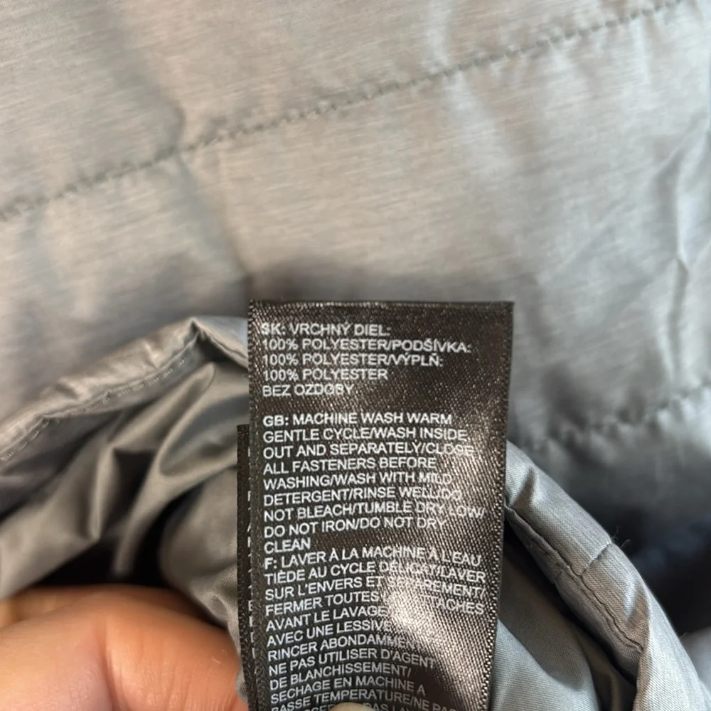 The North Face Men's Bombay Light Grey Zip Lightweight Puffer Vest Sz S